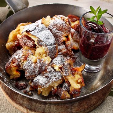 Kaiserschmarren mit Zwetschkenröster